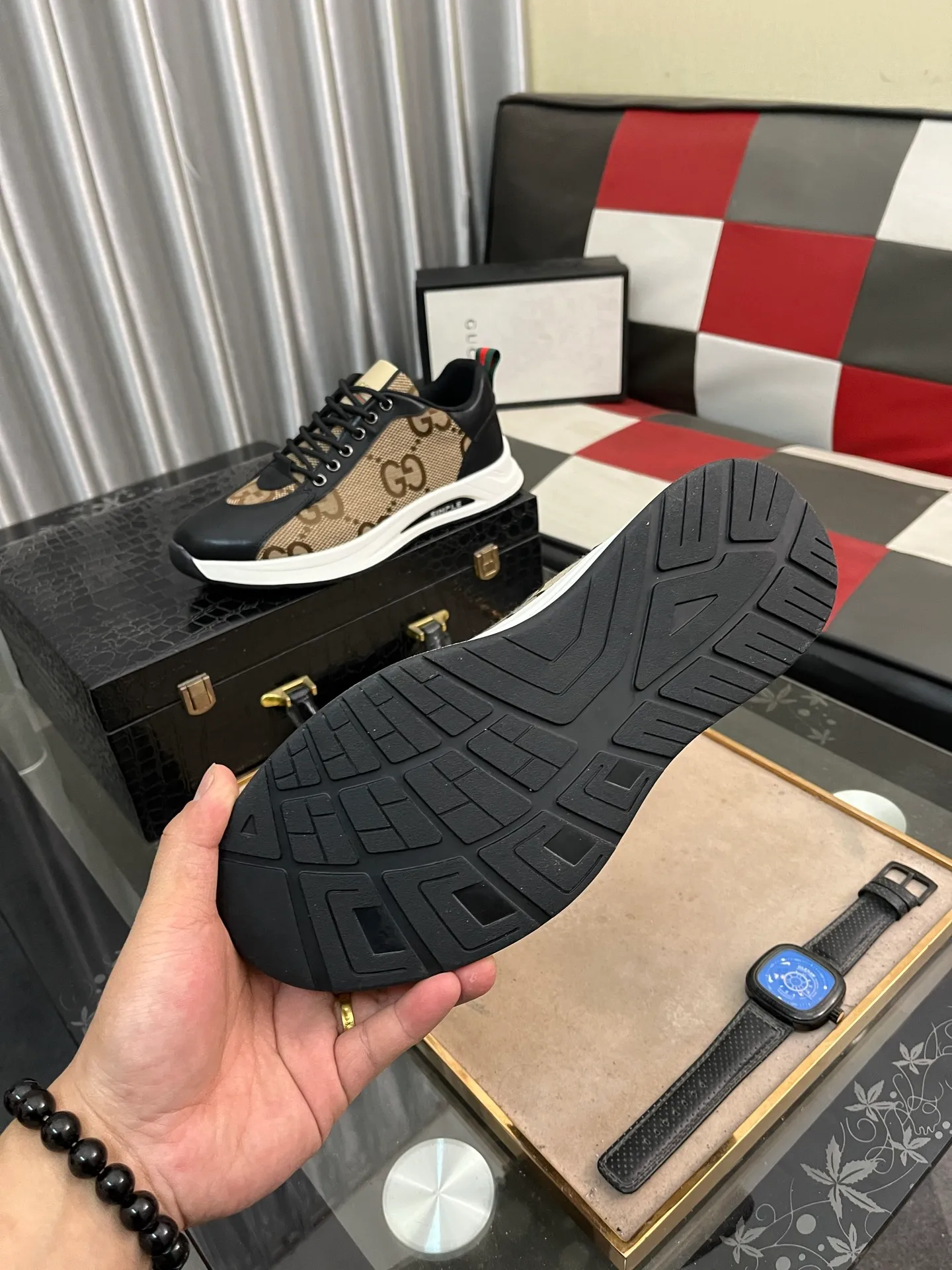 Men's shoes💰420⌚️⌚️[GUCCI] Gucci men's casual shoes are absolutely popular🔥The ultimate matching item for trendy men! The charm of super texture is irresistible, the main recommendation, the flower leather color is bright! The upper is made of high-quality cowhide with branded fabrics, pigskin lining for the feet, and wear-resistant rubber sole, which is noble and elegant! Extremely comfortable🎁🎁You can be as handsome as you want💪 38-442️⃣colors available
